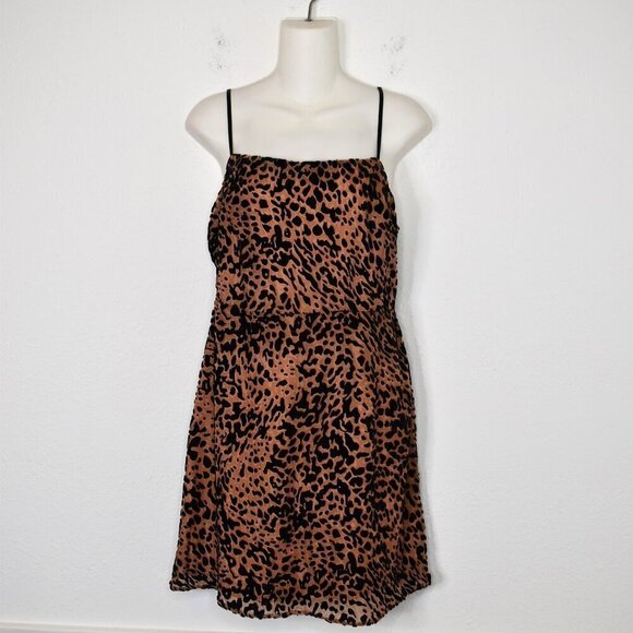 Lush Dresses & Skirts - Lush Leopard Dress Sz L Crushed Velvet Animal Print Neutral